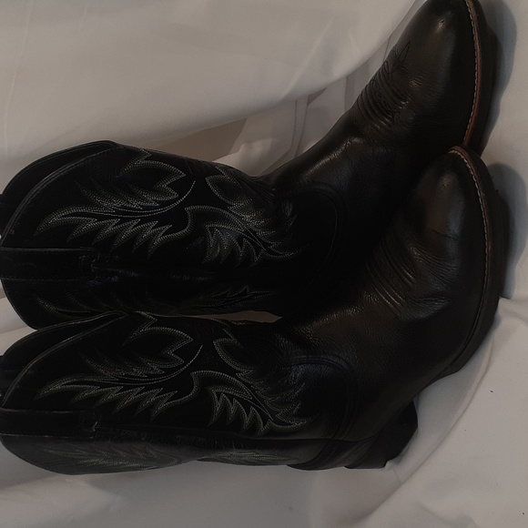 Ariat Men's Heritage Stockman Black Leather Cowboy Boots. Style 10009594. - Picture 3 of 16